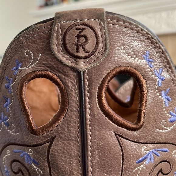 TONY Lama leather cowboy boots, in good condition decorative shaft. - Picture 10 of 15